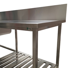 rustfri stål arbejdsbord med bagkant og tremmestativ 